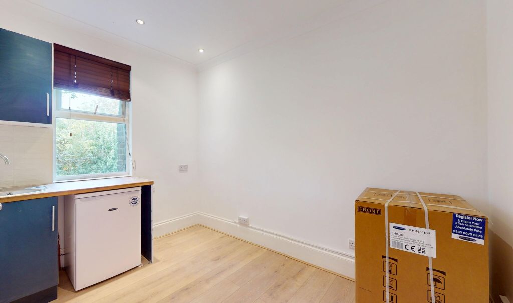 Property photo 1 of 10 Bedroom
