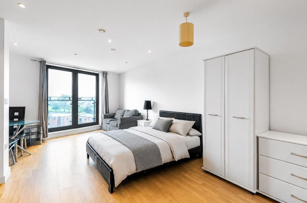 Property photo 2 of 5 E4Df833B-32F2-4F6c-A22B-33d06Feece93.Png