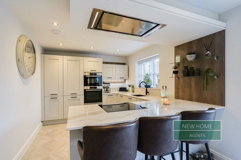 Property photo 3 of 33 Photo 4