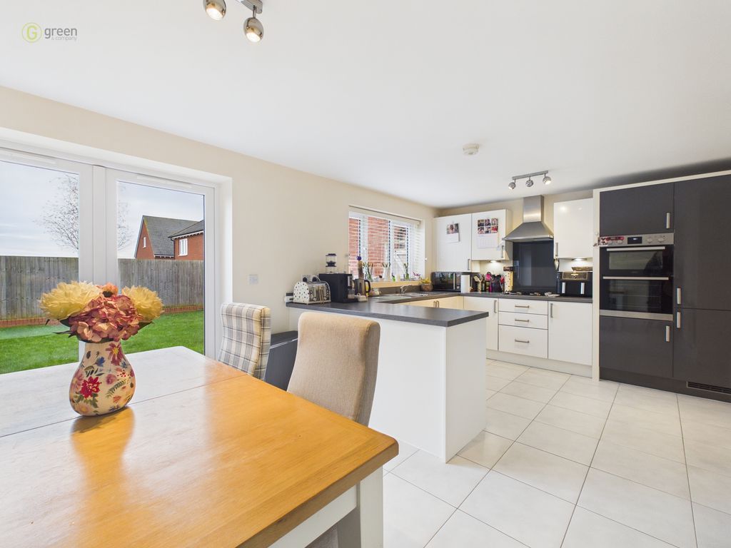 Property photo 3 of 21 Cam04425G0Pr0355Still011