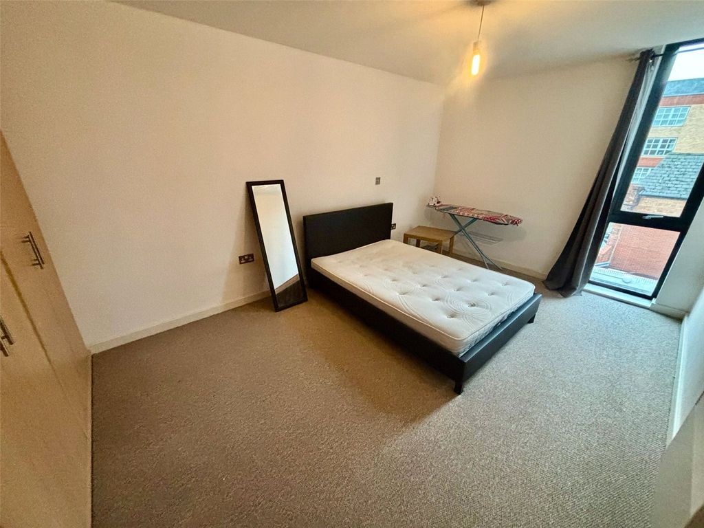 Property photo 3 of 6 Picture No. 01