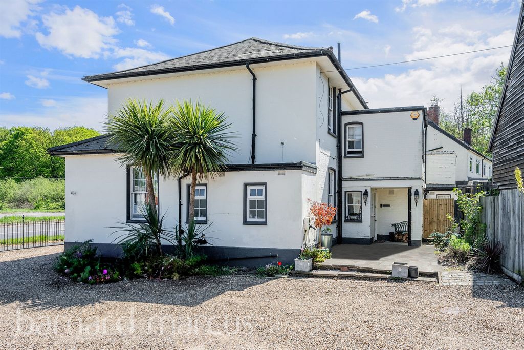 Property photo 1 of 21