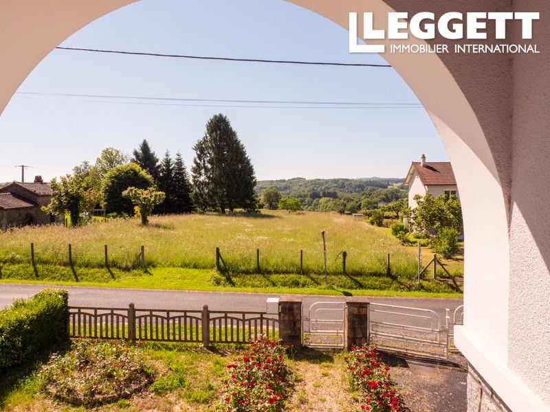 Property photo 2 of 10