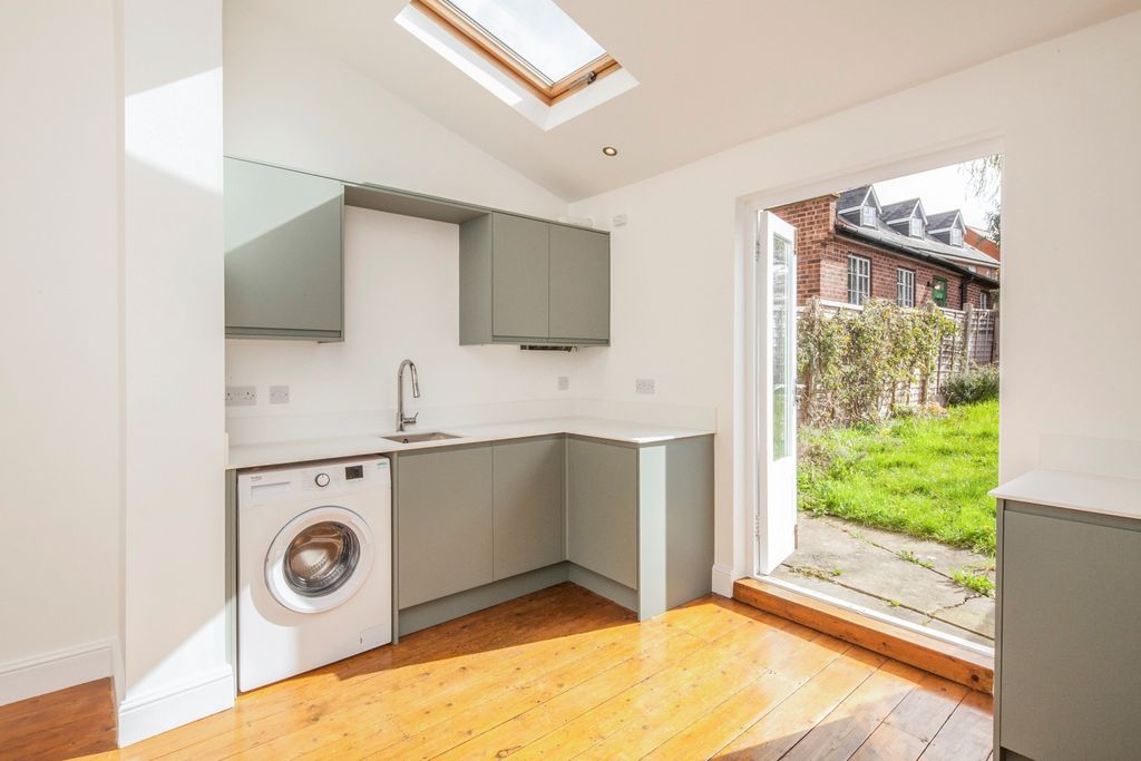 Property photo 3 of 11 2113Ca81-5c2c-F11...