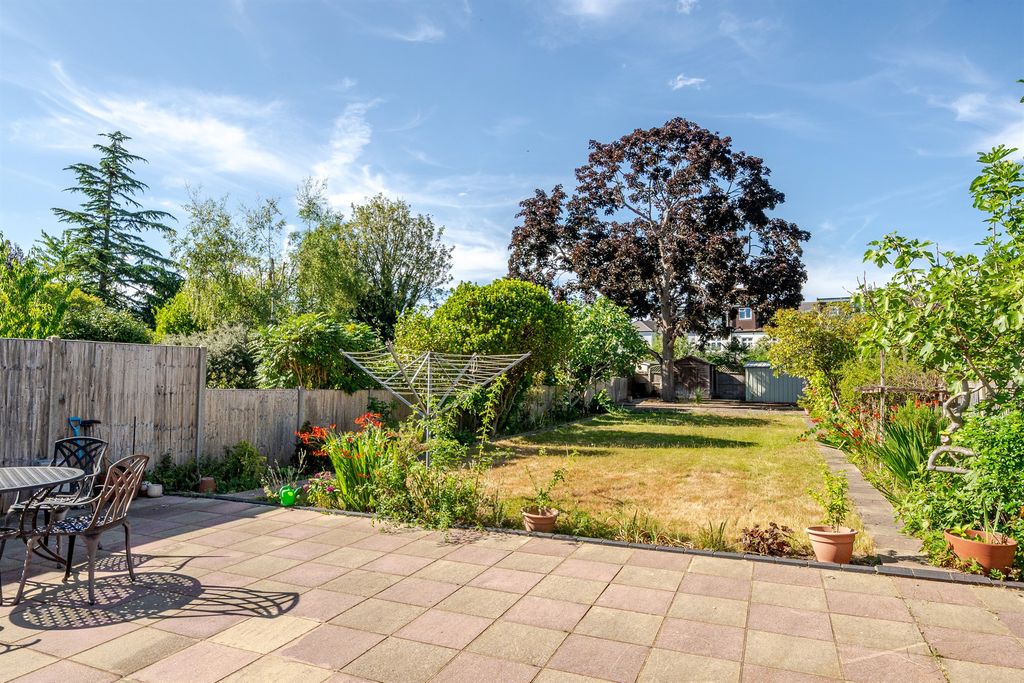 Property photo 2 of 12