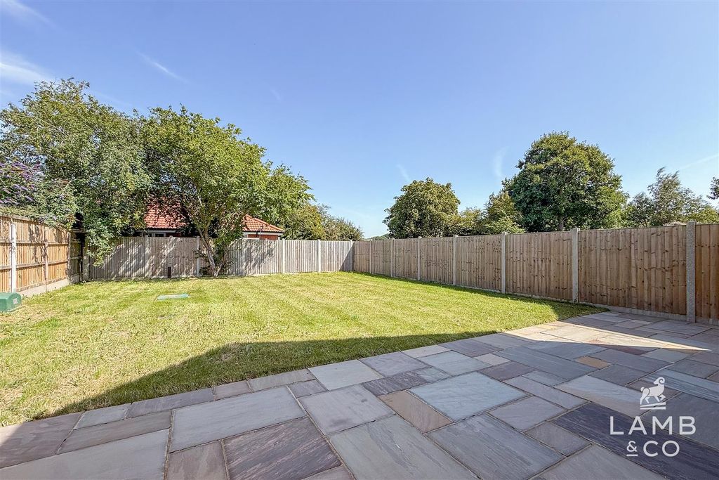 Property photo 3 of 26