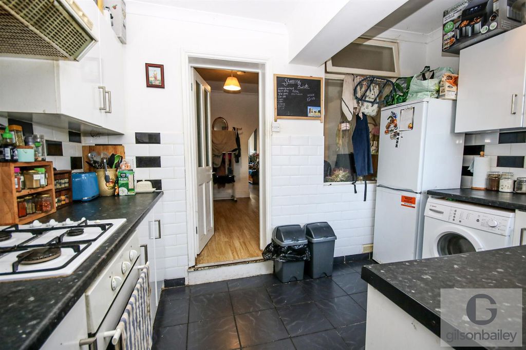 Property photo 3 of 12 7-Img_9902.Jpg