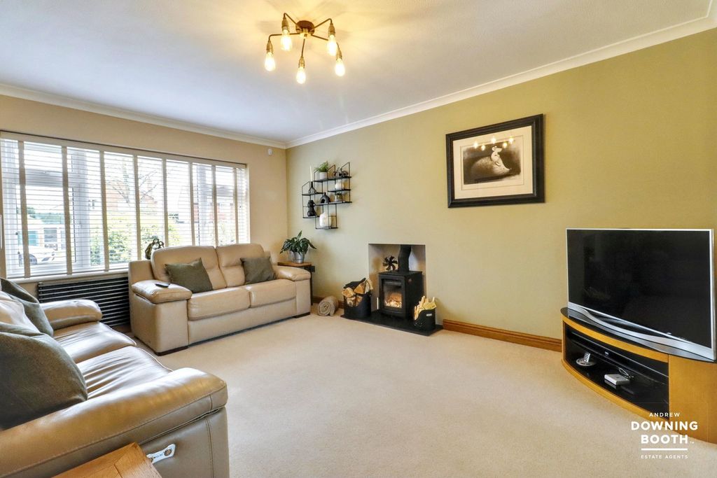 Property photo 3 of 36