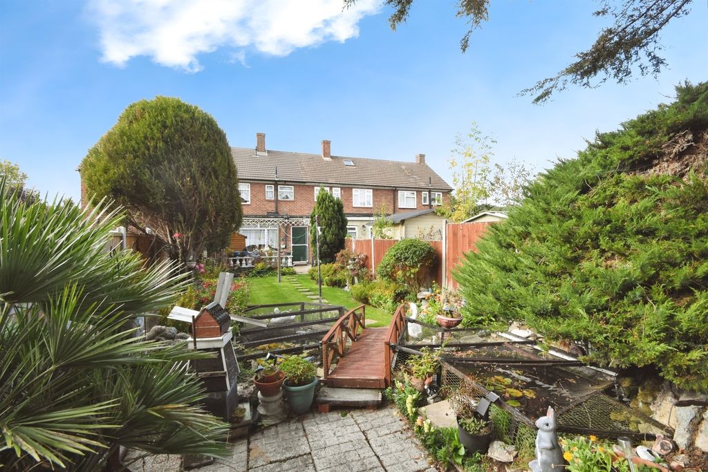 Property photo 3 of 17