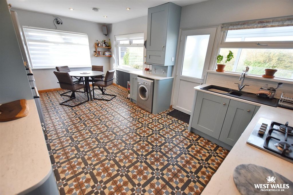 Property photo 3 of 19 3 (69).Jpg