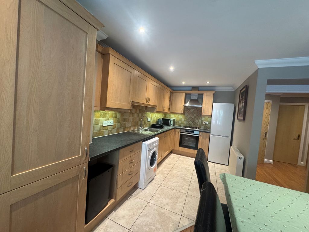 Property photo 2 of 13 2