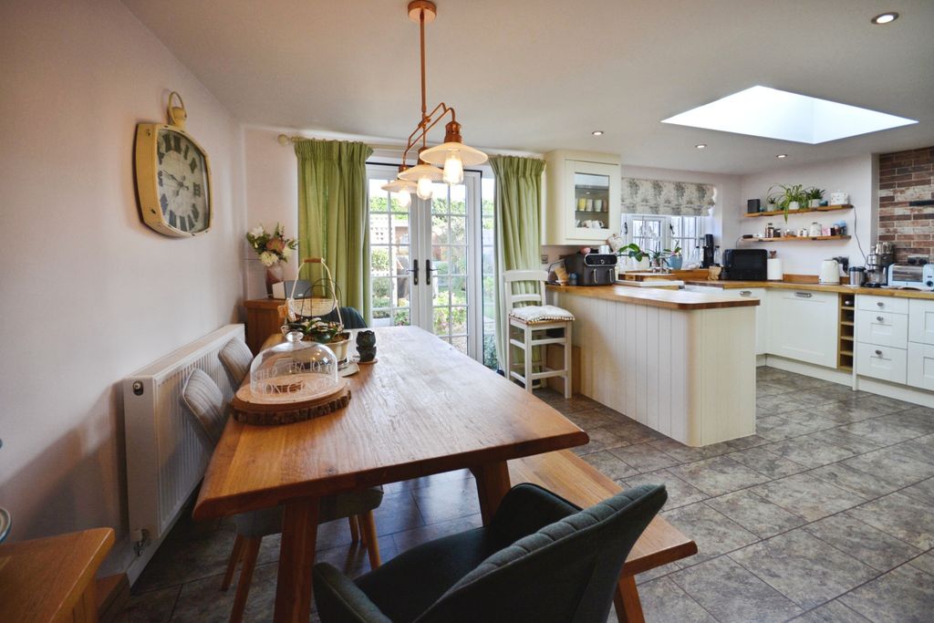 Property photo 2 of 37 Photo #2