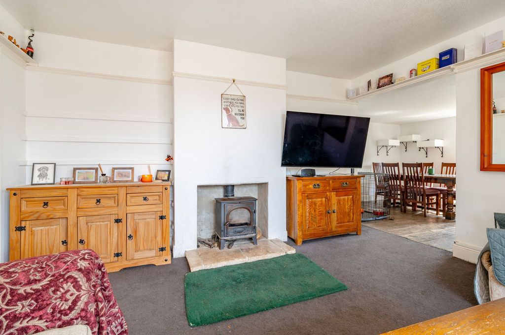 Property photo 3 of 20