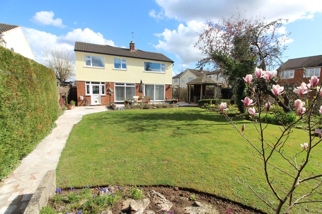 Property photo 2 of 30