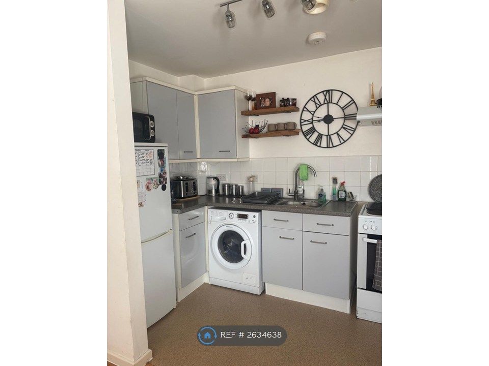 Property photo 3 of 12