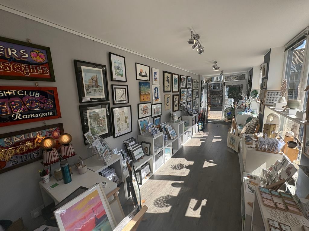 Property photo 2 of 5 Photo 5