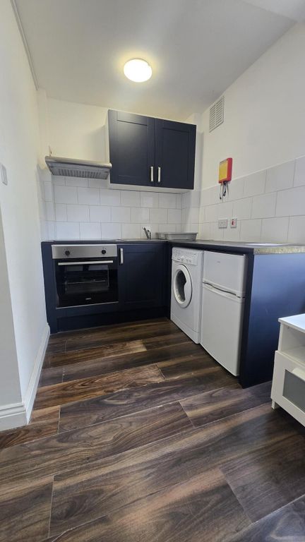 Property photo 2 of 6 Photo 3