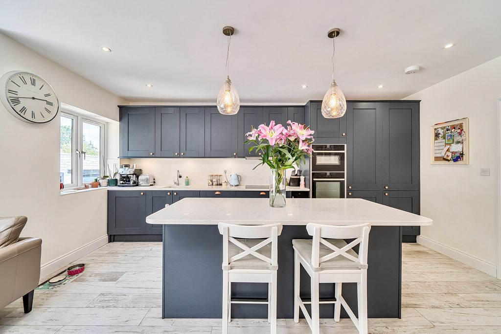 Property photo 3 of 20 1494788-7-6A5A41B...