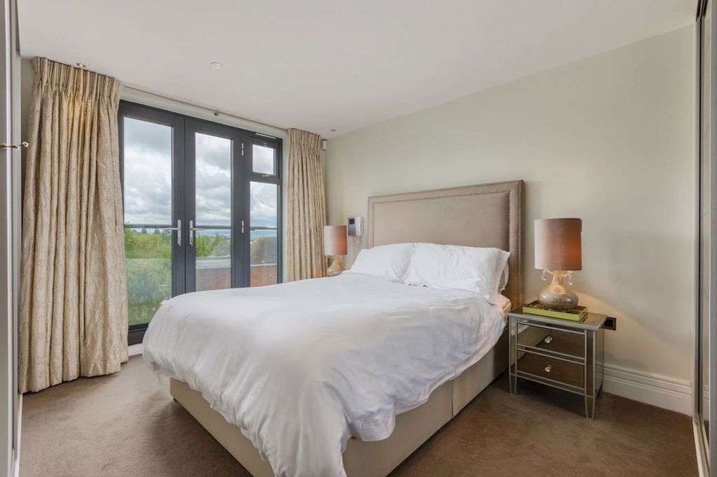 Additional image 9 of 2 bed flat to rentSouth Park, Sevenoaks TN13