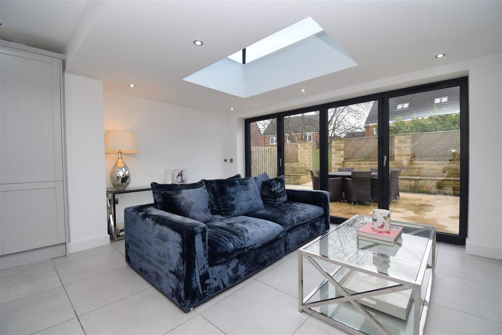 Property photo 2 of 24