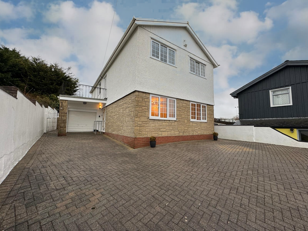 Property photo 1 of 37 Img_1811