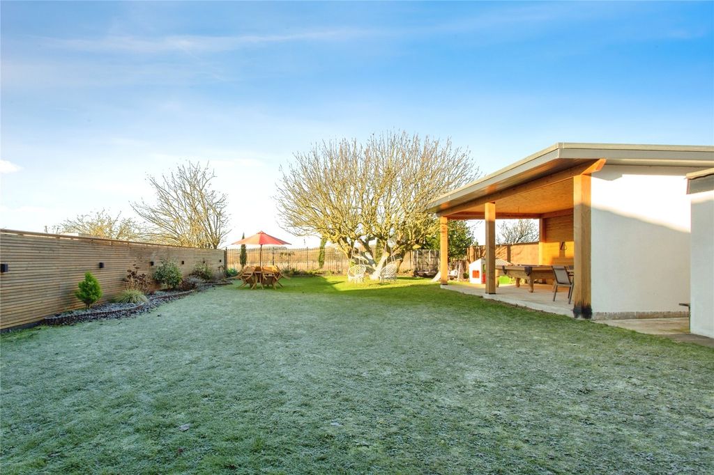 Property photo 3 of 15 Picture No. 04