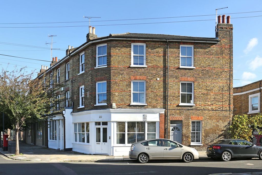 Property photo 2 of 9