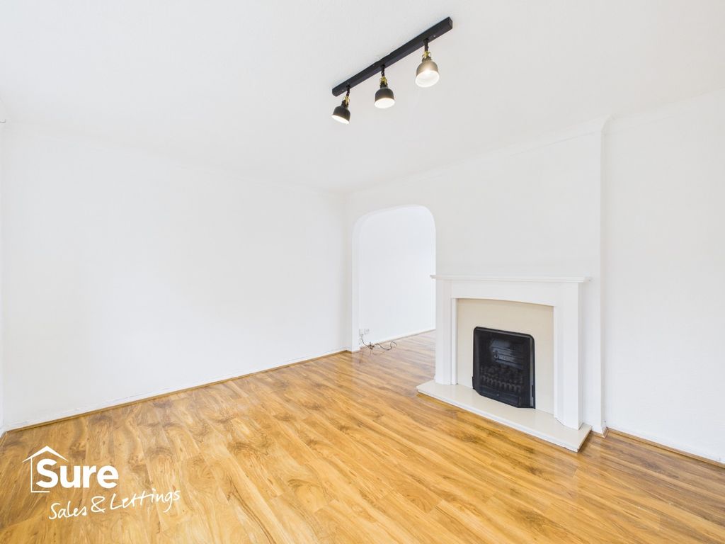 Property photo 3 of 19 4678223