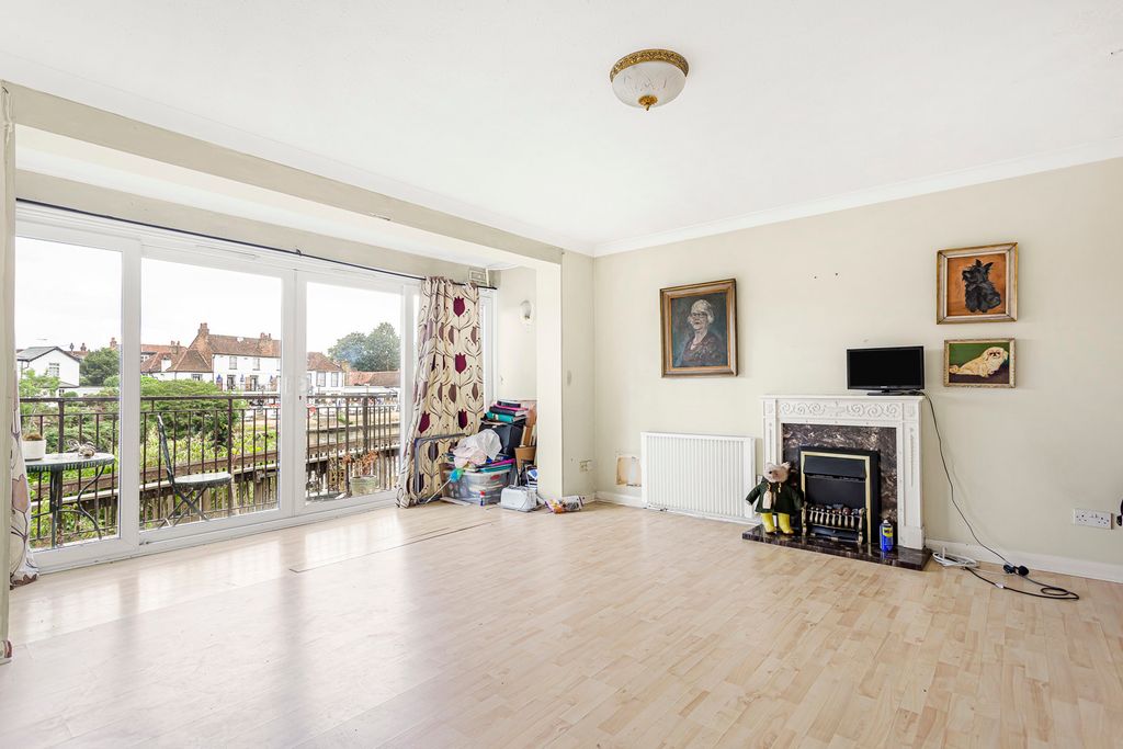 Property photo 2 of 19 Reception Room
