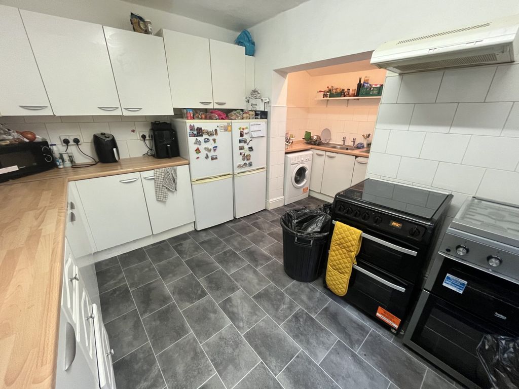 Property photo 1 of 13 Picture No. 02