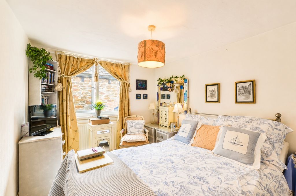 Property photo 3 of 9 19A95Fe2-1E33-45Ea-B0A7-c01Ac7c20A05