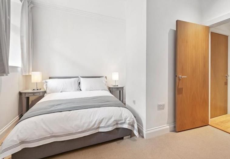 Property photo 3 of 4 52 Portsea 3 13.01.Png