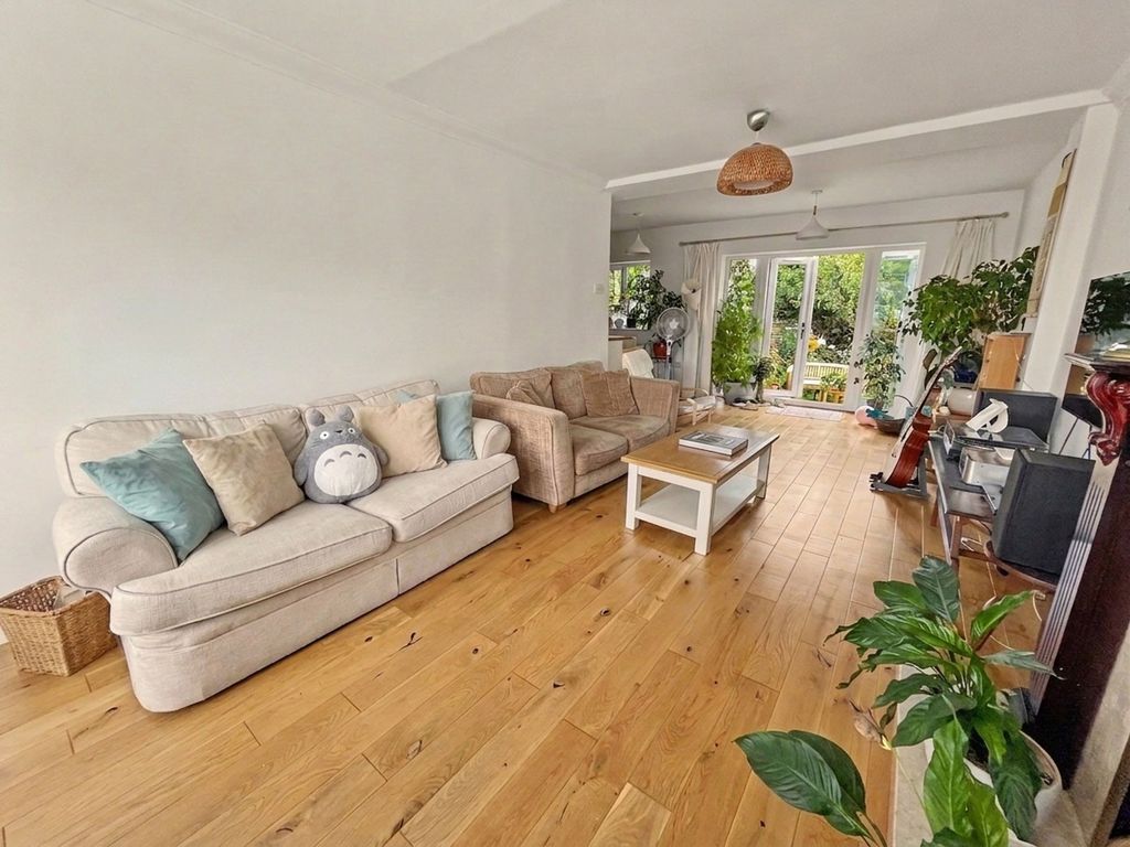 Property photo 2 of 39
