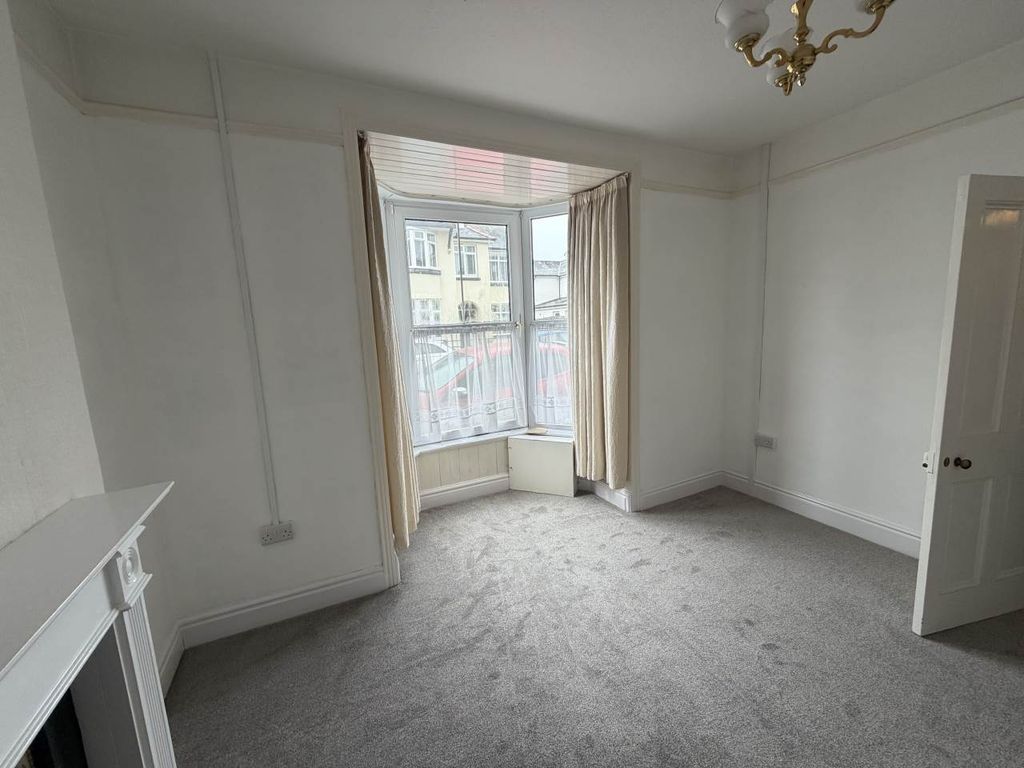 Property photo 3 of 17 Img_3222