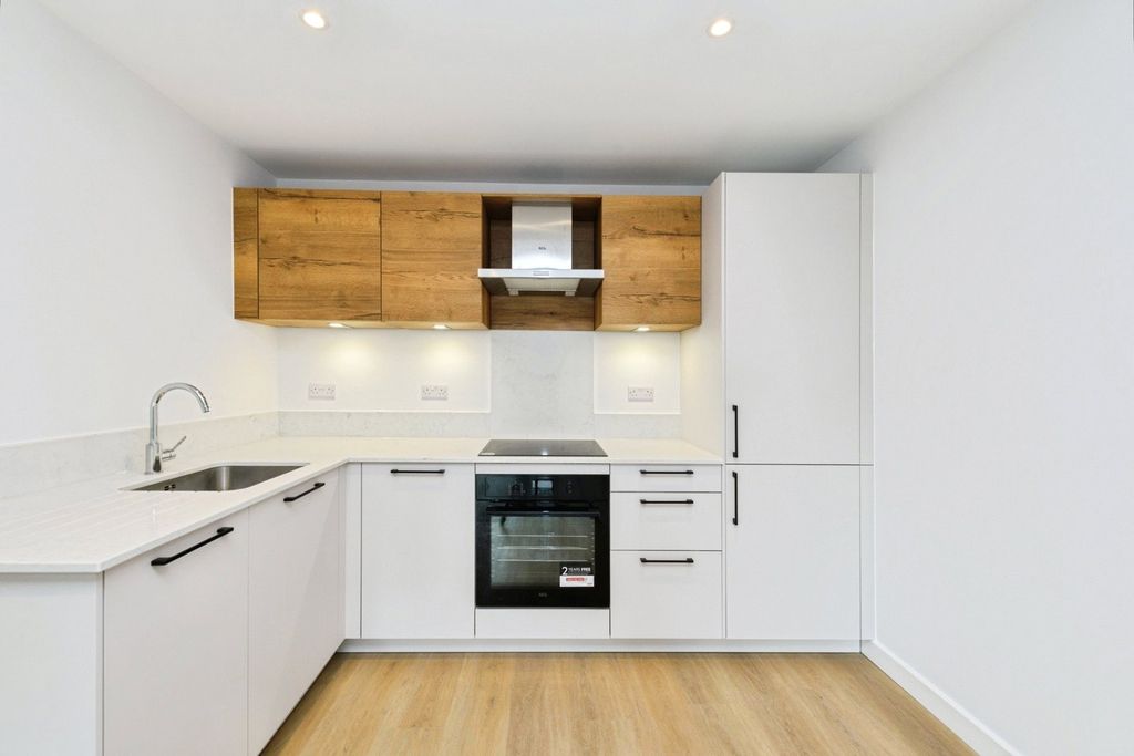 Property photo 3 of 12 Picture No. 08