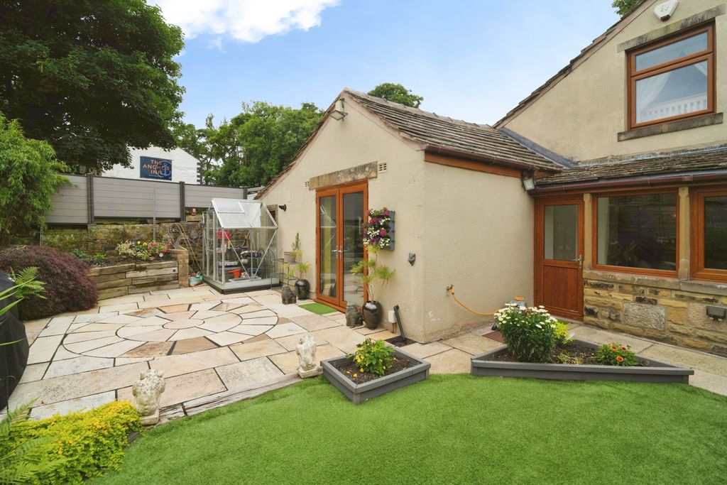 Property photo 2 of 32 Dsc04359