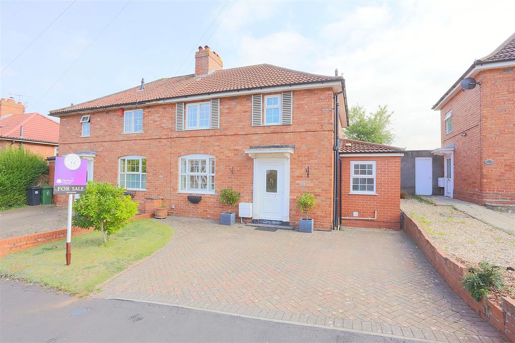 Property photo 1 of 26