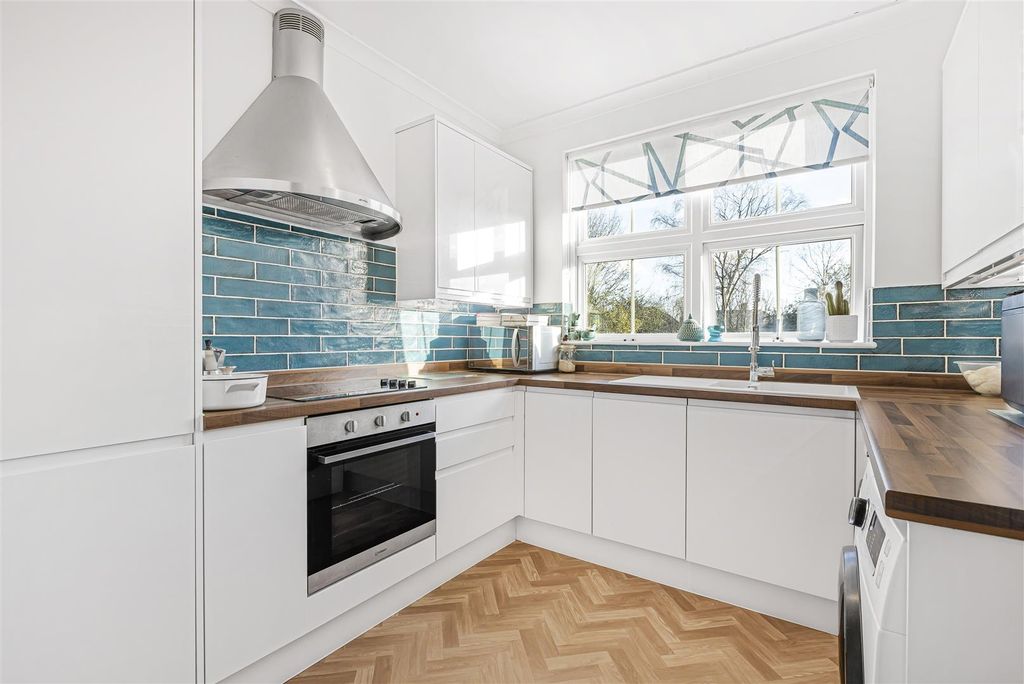 Property photo 3 of 28 3