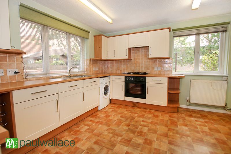 Property photo 3 of 12 Kitchen