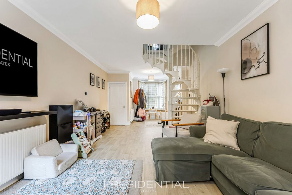 Property photo 3 of 29