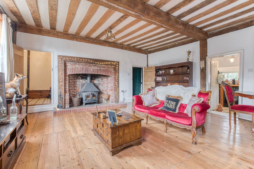 Property photo 2 of 19