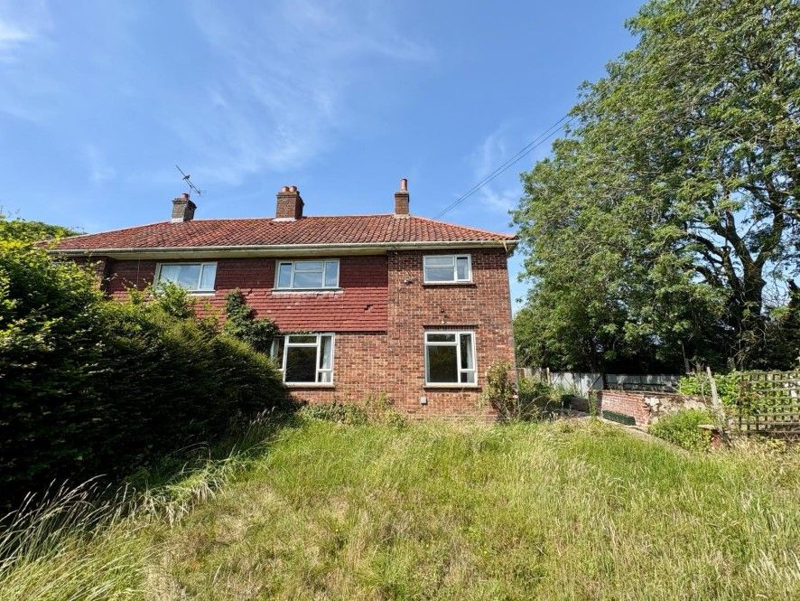 Property photo 2 of 32