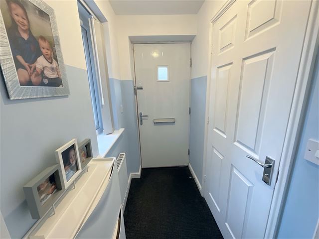 Property photo 3 of 21 Hallway