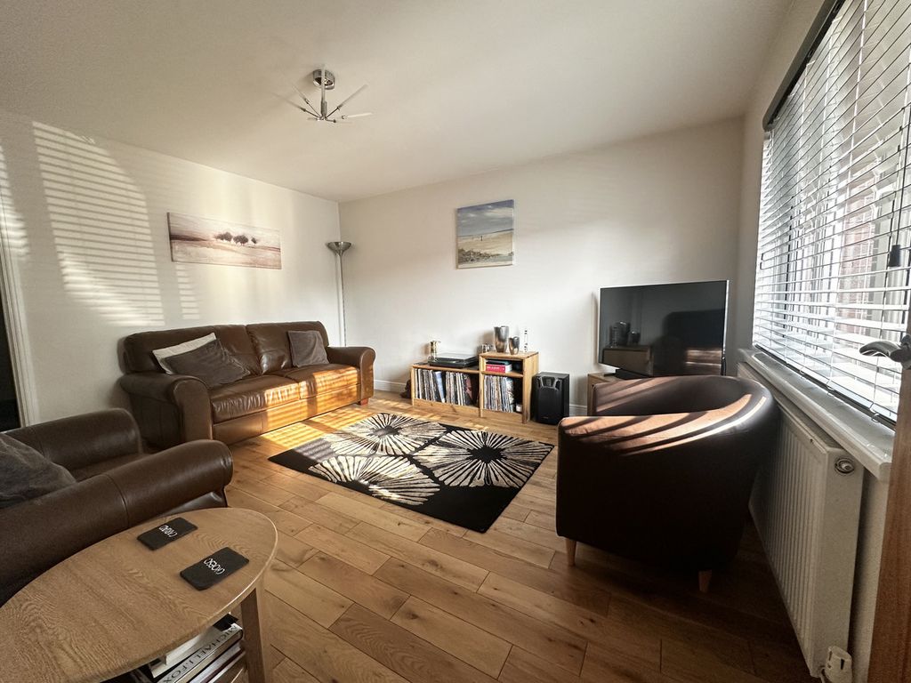 Property photo 2 of 22
