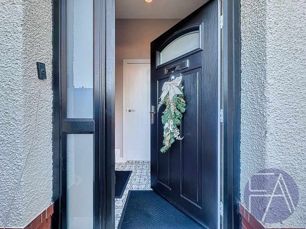 Property photo 2 of 44 4694104