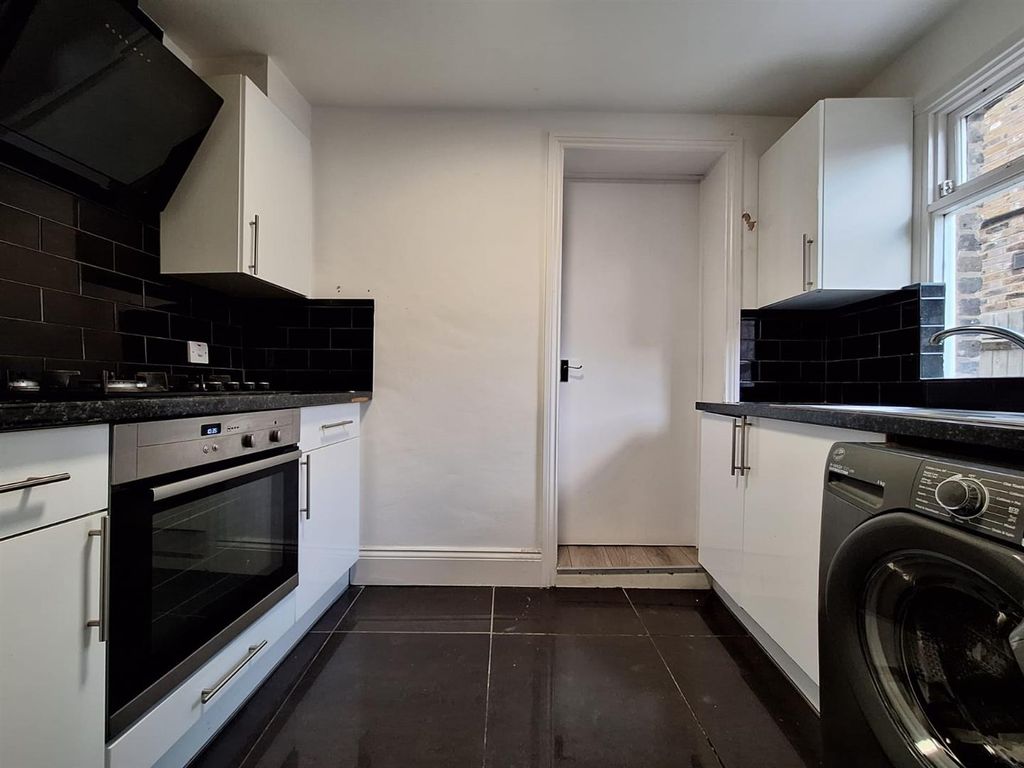 Property photo 3 of 13 Whatsapp Image 2025-12-11 At 18.00.30 (1).Jpeg