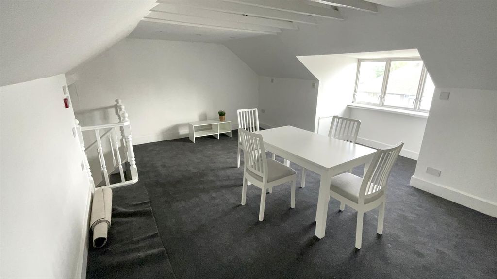 Property photo 2 of 6 Dining