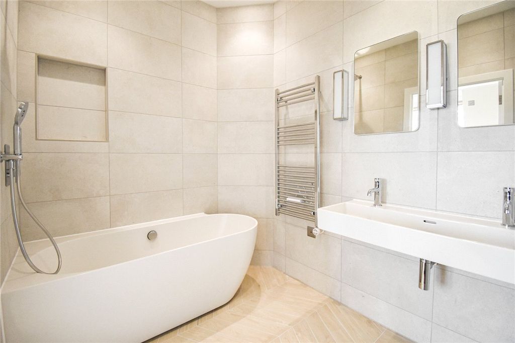 Property photo 3 of 13 Picture No. 09