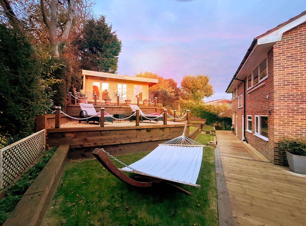 Property photo 3 of 53