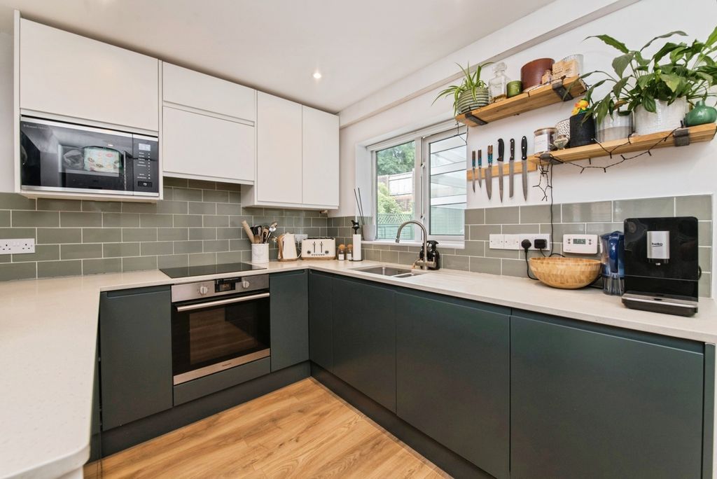 Property photo 2 of 18 Pbox-Img.Jpg